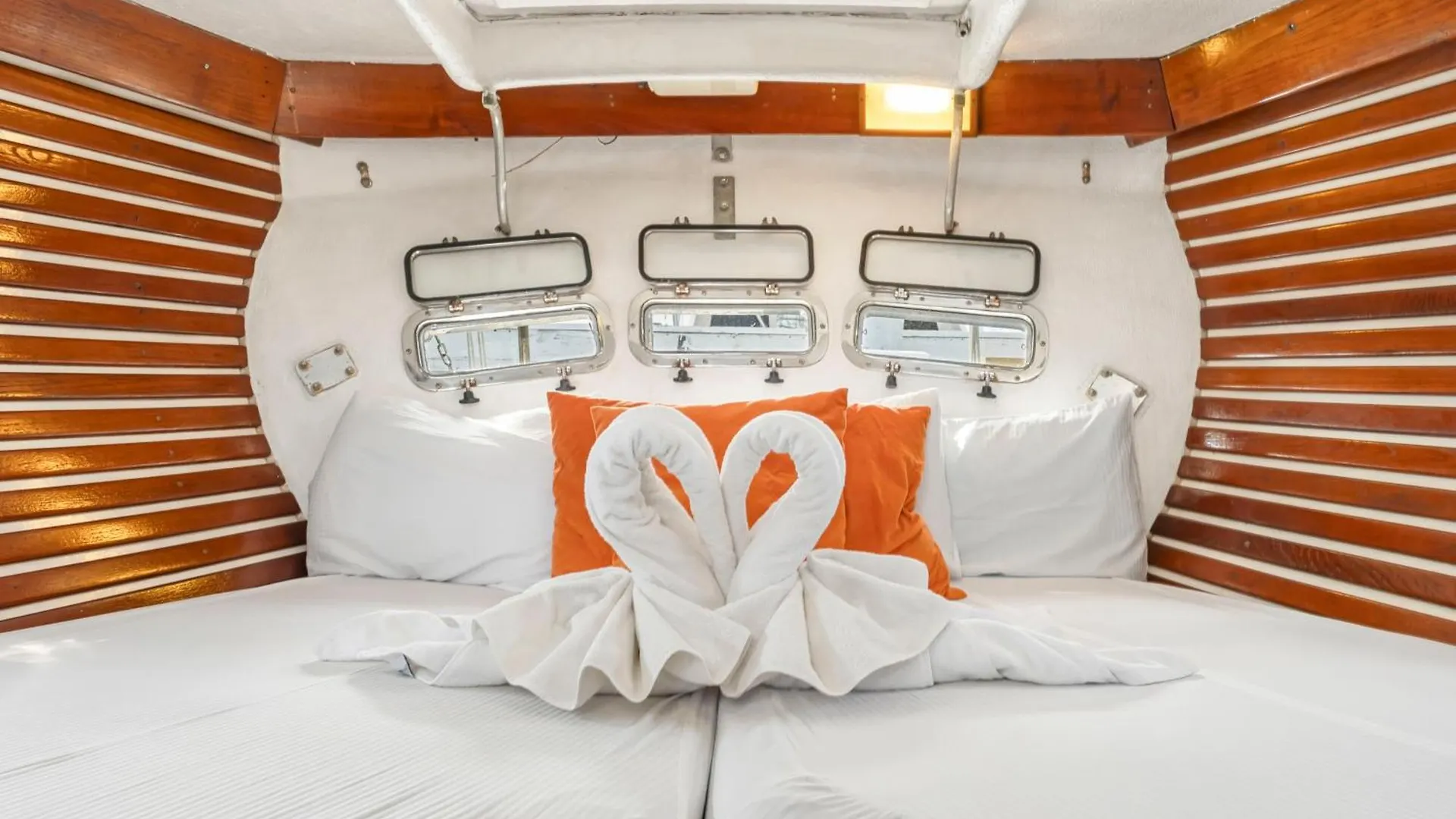 Botel An Island Of Your Own On The Island - The Gemini Hotel Isla Mujeres Mexico
